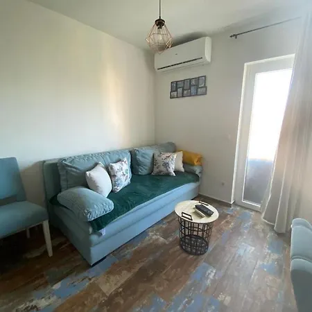 Apartment Ella *