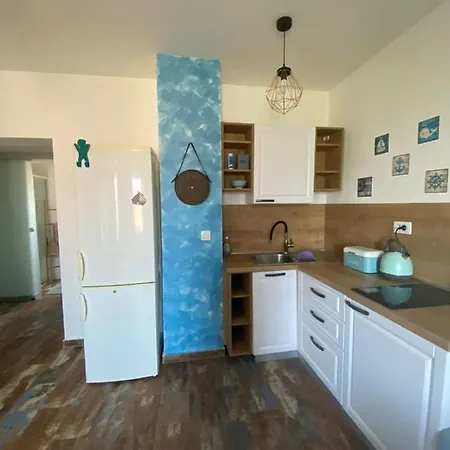 Ella Apartment *